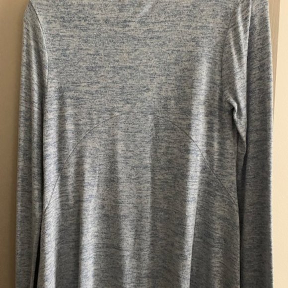 C Apparel Women's Heather Blue and White Round Neck Tunic Sweater Size S - Picture 4 of 5